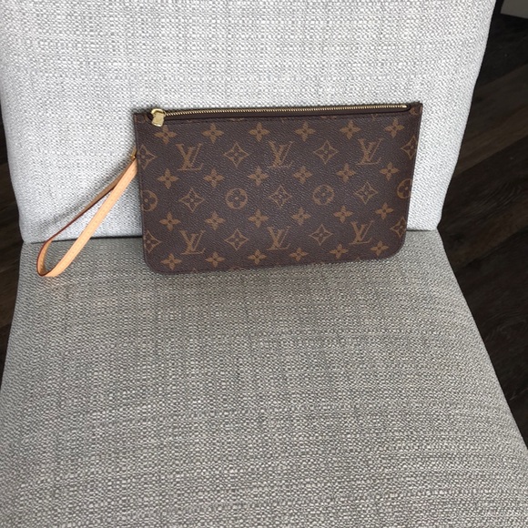 Louis Vuitton Handbags - Louis Vuitton Neverfull GM Pouch